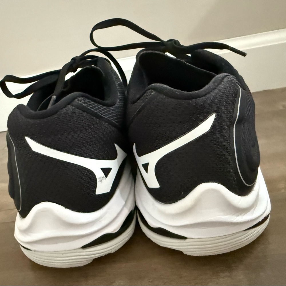 Mizuno Wave Lightning Z6 Volleyball Shoes Women 10 Black‎ White Low Top - Picture 3 of 16